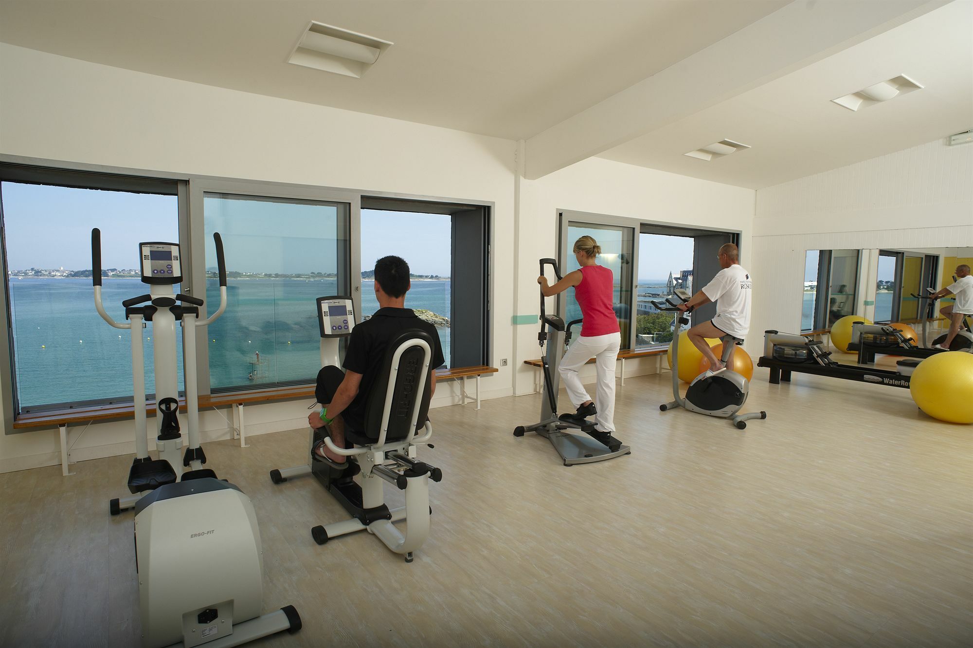 Hotel Valdys Thalasso & Spa - Beau Rivage Roscoff Buitenkant foto